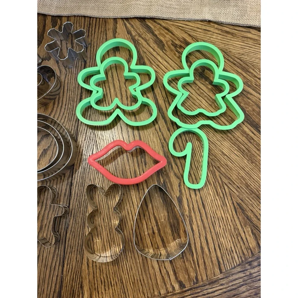 Cookie Cutter Lot Of 27 Assortment Christmas, Easter, Valentines